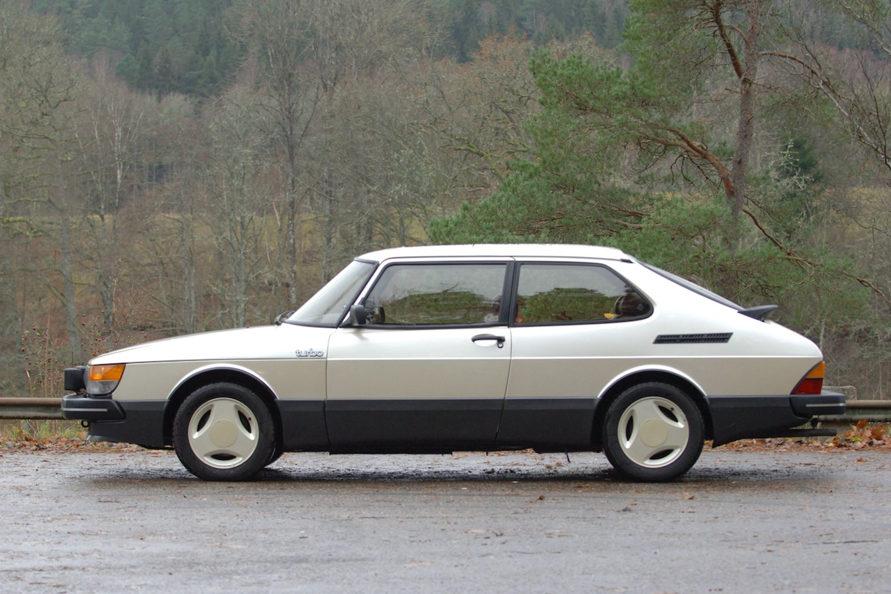 Saab 900 immo off