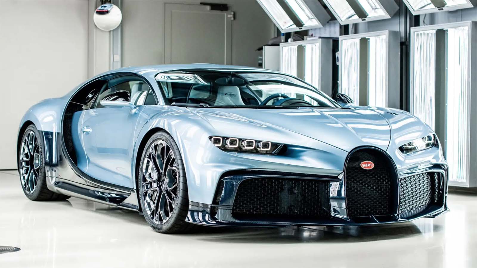 Allra sista exemplaret av Bugatti Chiron med W16 säljs på auktion