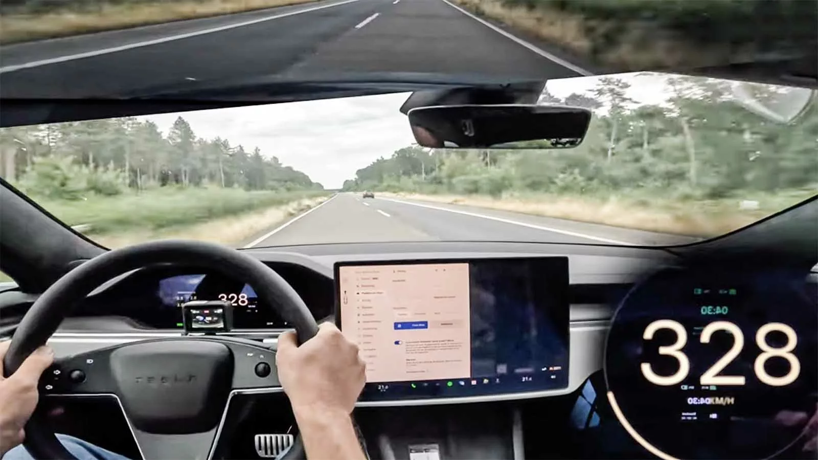 Autobahn-test: Så hög toppfart har Tesla Plaid Track Pack | Carup.se