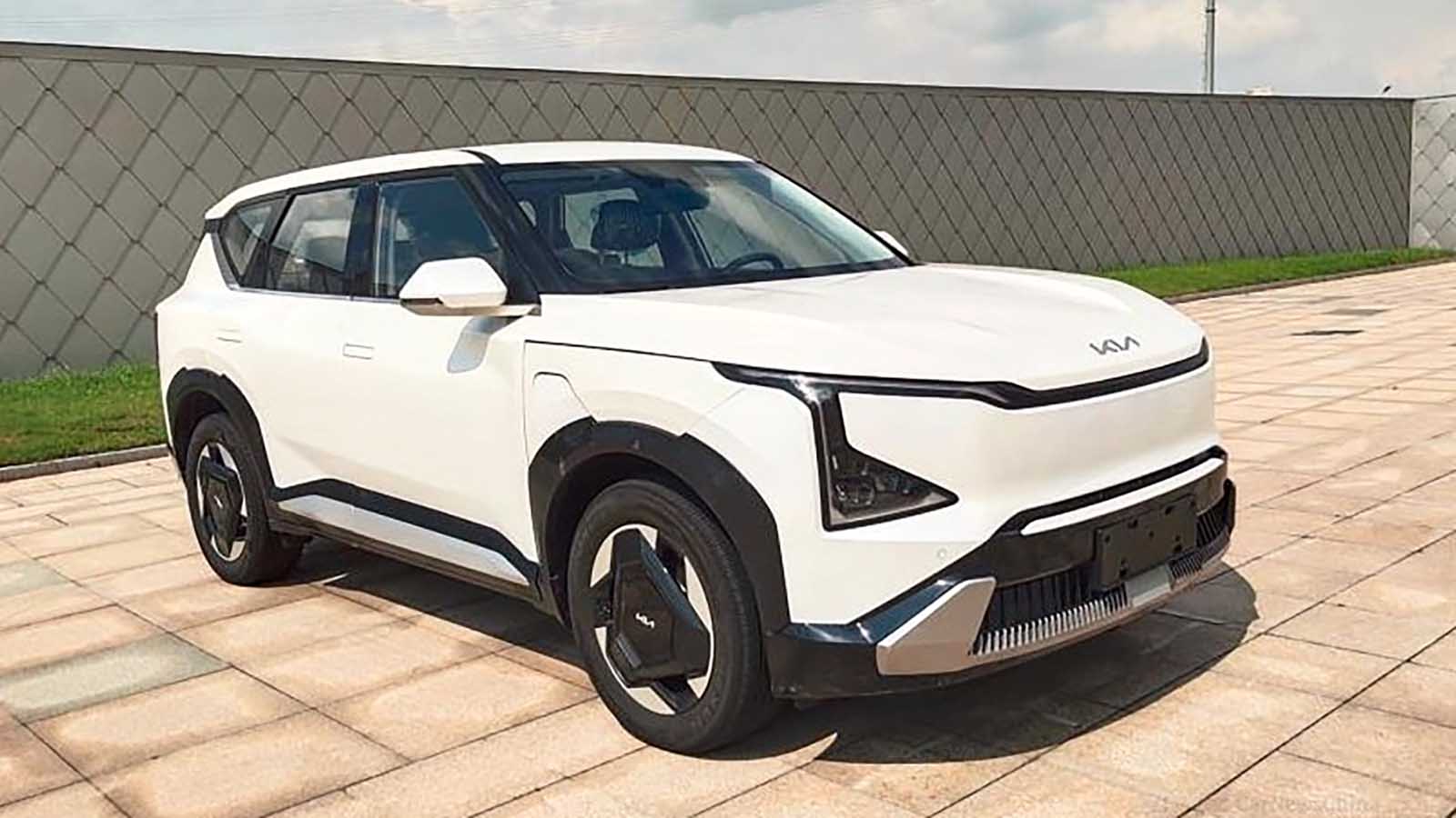 Första bilderna: Kias nya elbil EV5 avslöjad | Carup.se