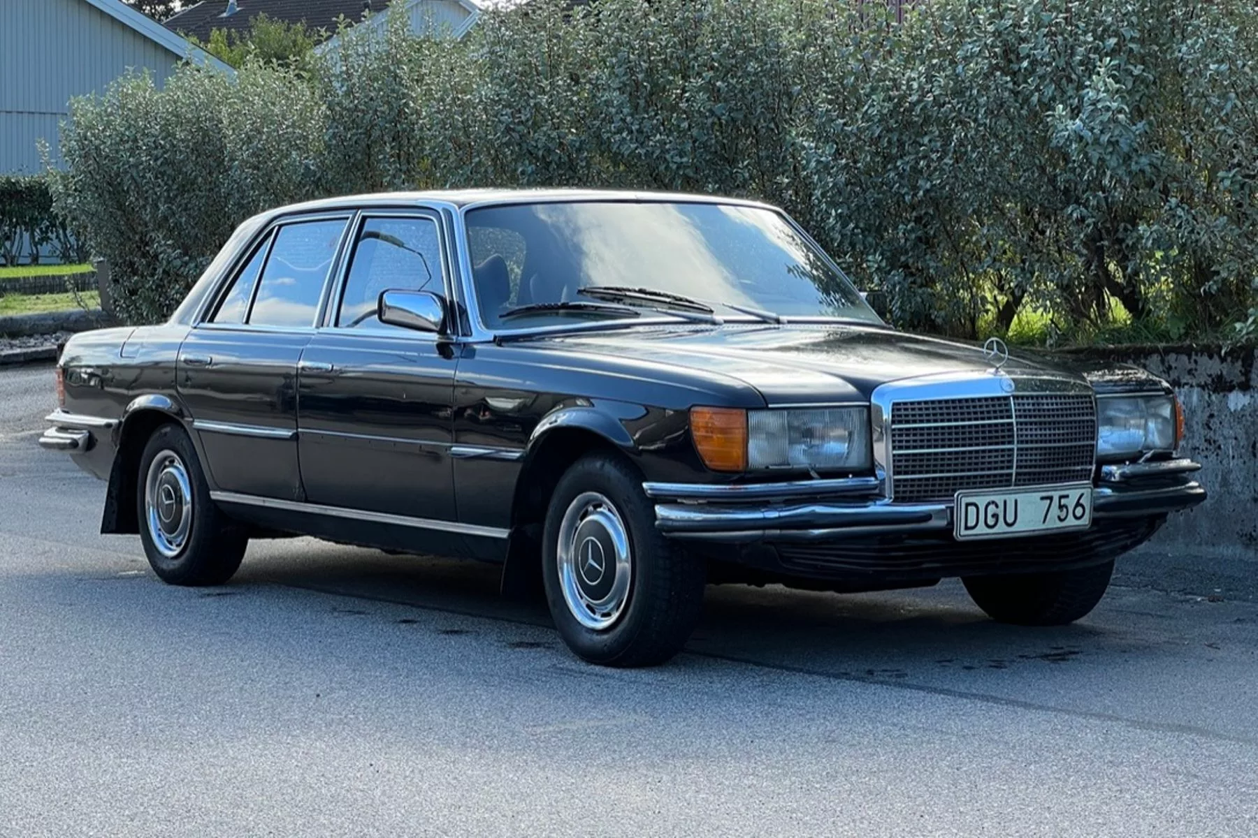 Kungens Mercedes Till Salu Lagad Med Silvertejp Carup se Kungens Mercedes Till Salu Lagad Med Silvertejp Carup se