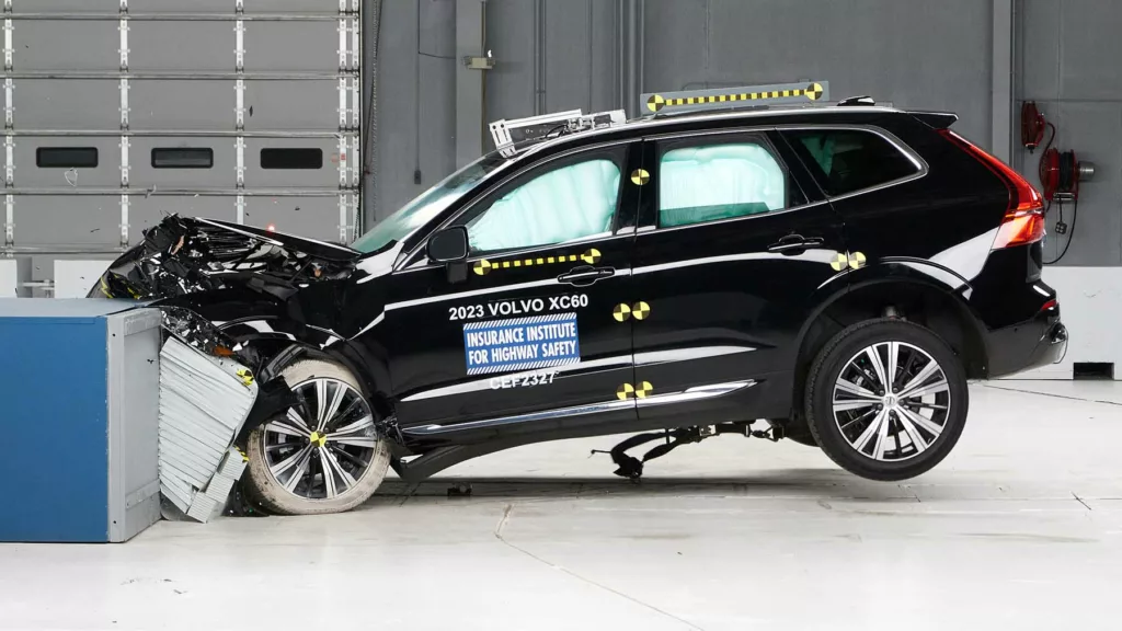 Volvo XC60 vinner krocktest – sämre för Audi och Lexus