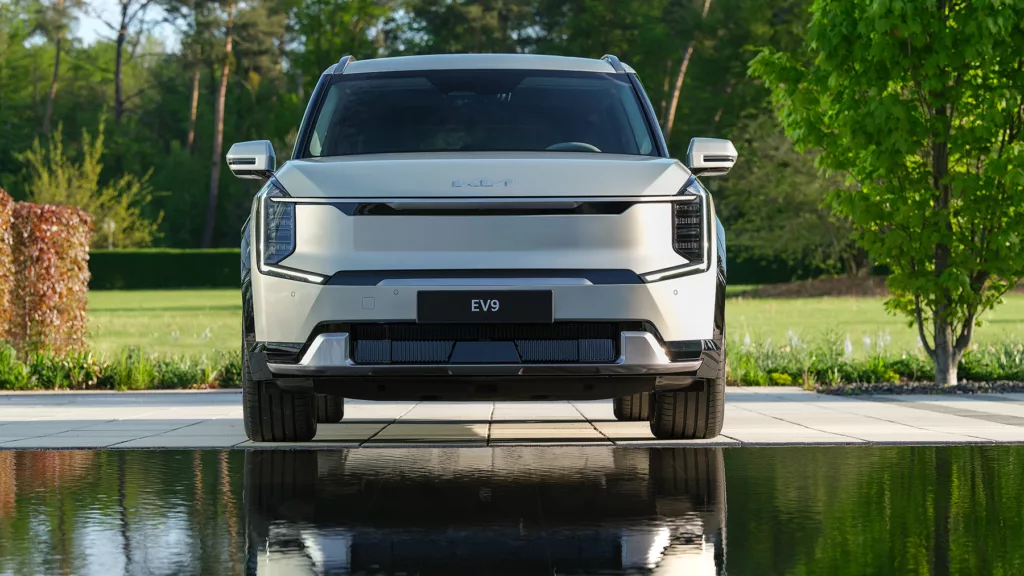 Kia släpper billigare version av succémodellen EV9