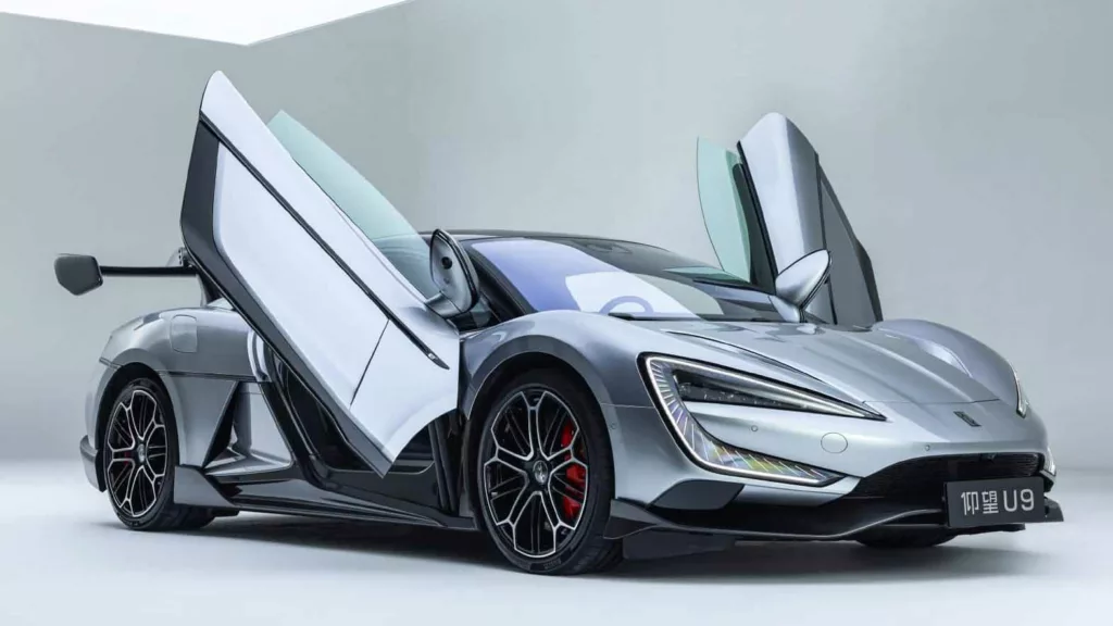 BYD utmanar Ferrari – avslöjar superbil för 2,4 milj