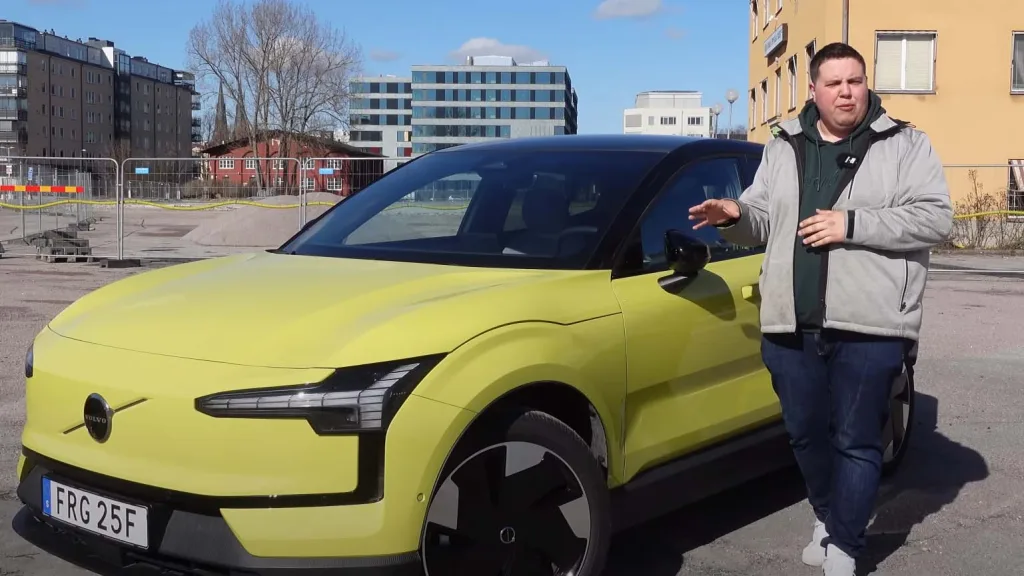 Svenske youtubern sågar sin egen Volvo EX30