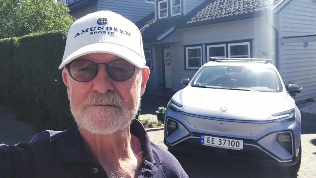 Överklagar: Elbil kan inte backa med fyrhjulsdrift