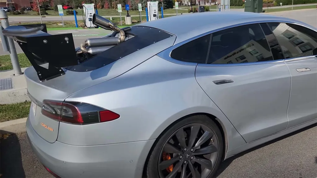 Kör 560 mil utan laddstopp med Tesla turbodiesel