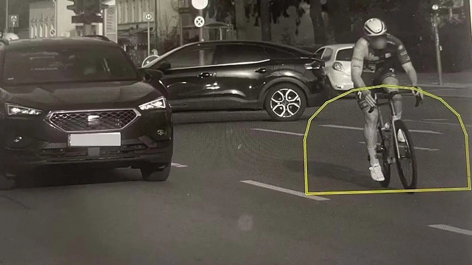 Här åker cyklisten fast i fartkameran