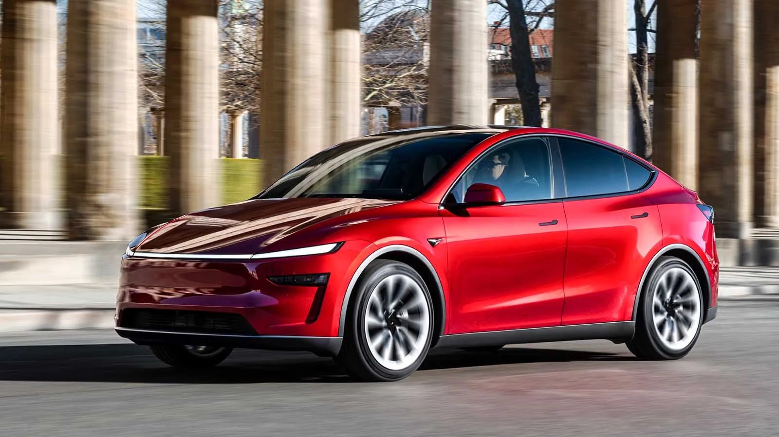 Grönt ljus för Teslas självparkering trots incidenter
