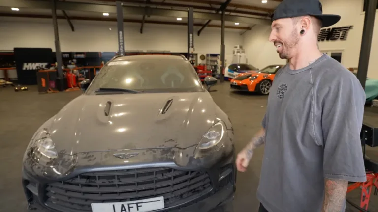 Fuktskadad Aston Martin DBX