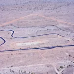 Övergiven racingbana öken