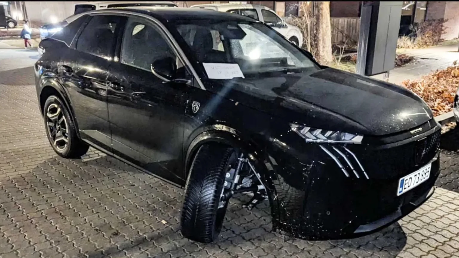 Peugeot 3008 trasigt hjul