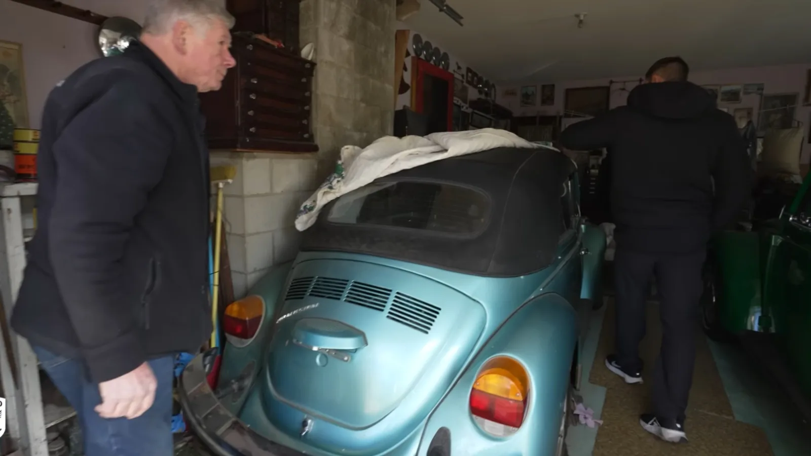 Höll sin fabriksnya VW Bubbla gömd