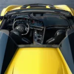 Chevrolet_Corvette_C8_ZR1_gul