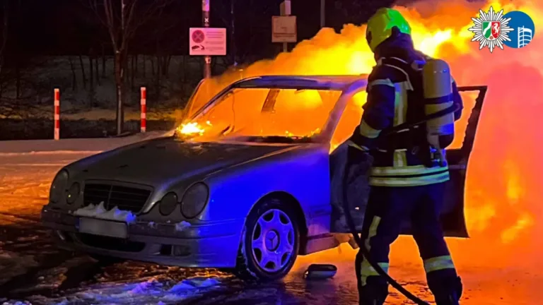 Mercedes benz brand bensinstation