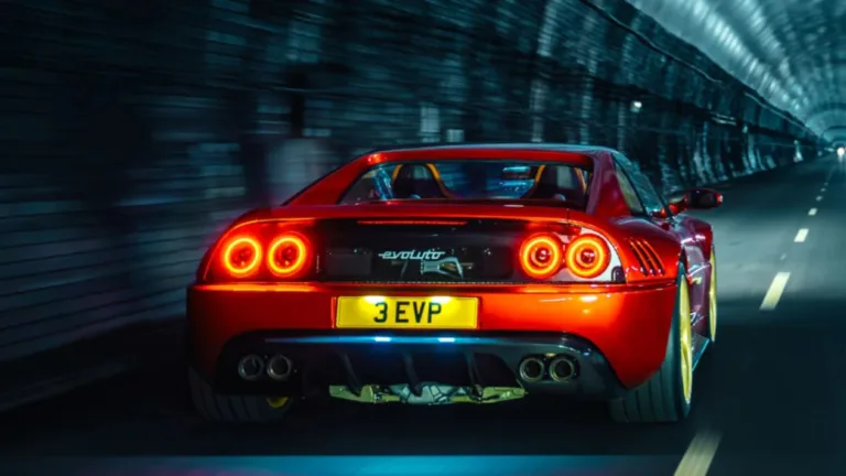 Ferrari F355 tunnel ljud