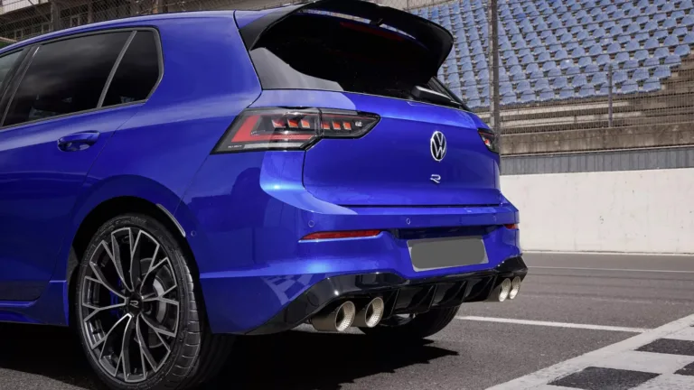 Golf R