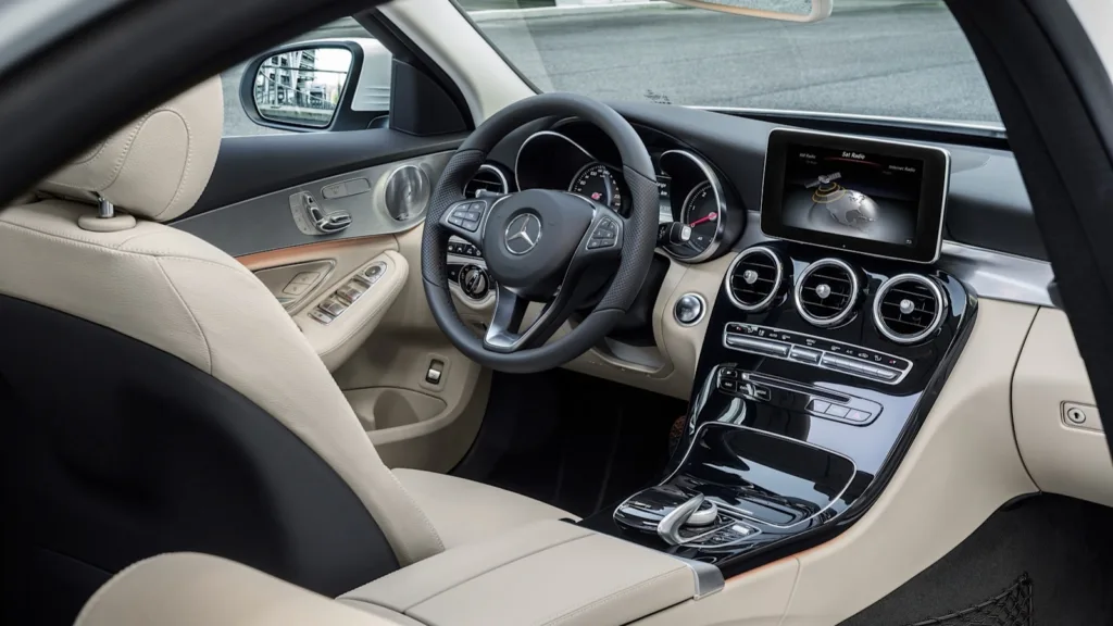 Mercedes-Benz interiör
