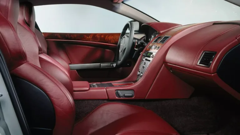 Interiör Aston Martin DB9