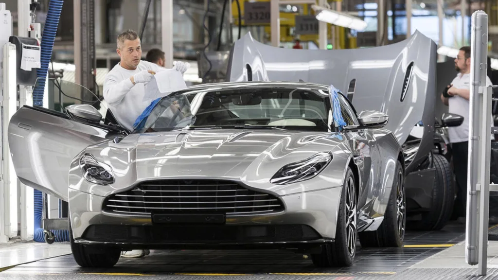 Aston Martin produktion