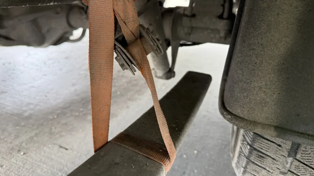 Kontrollantens chockupptäckt under bilen