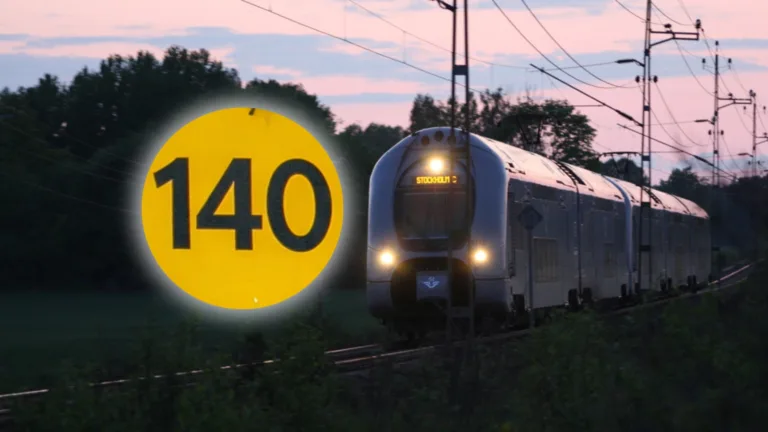 140 skylt tåg