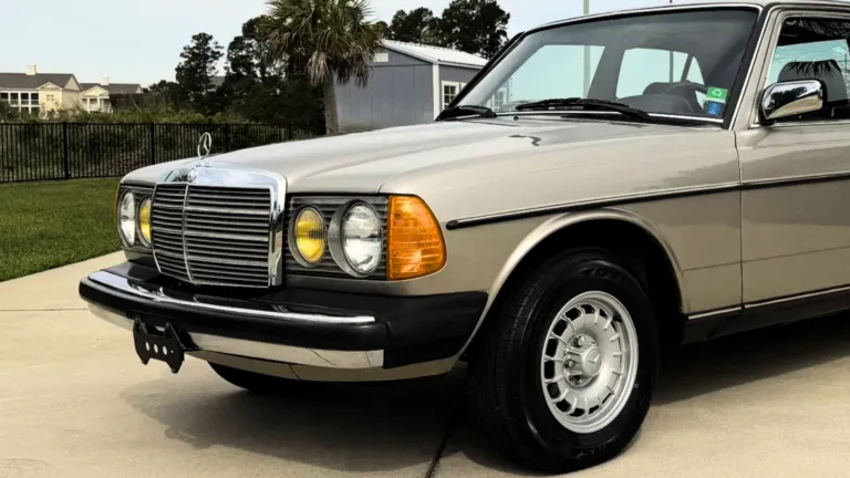 Mercedes-Benz W123 300D Turbo