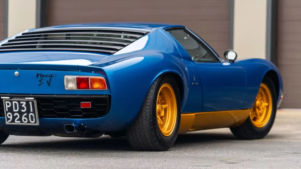 Unik Lamborghini i nyskick: Körd 151 mil på 54 år | Carup.se
