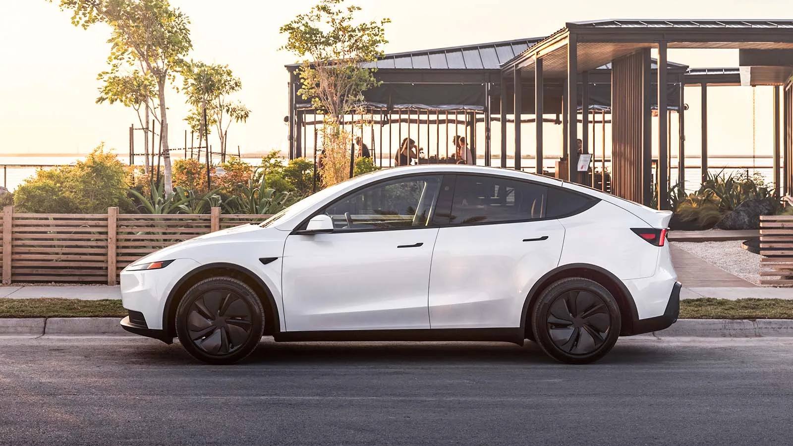 Tesla lägger ner ny version av elbil efter 3 månader