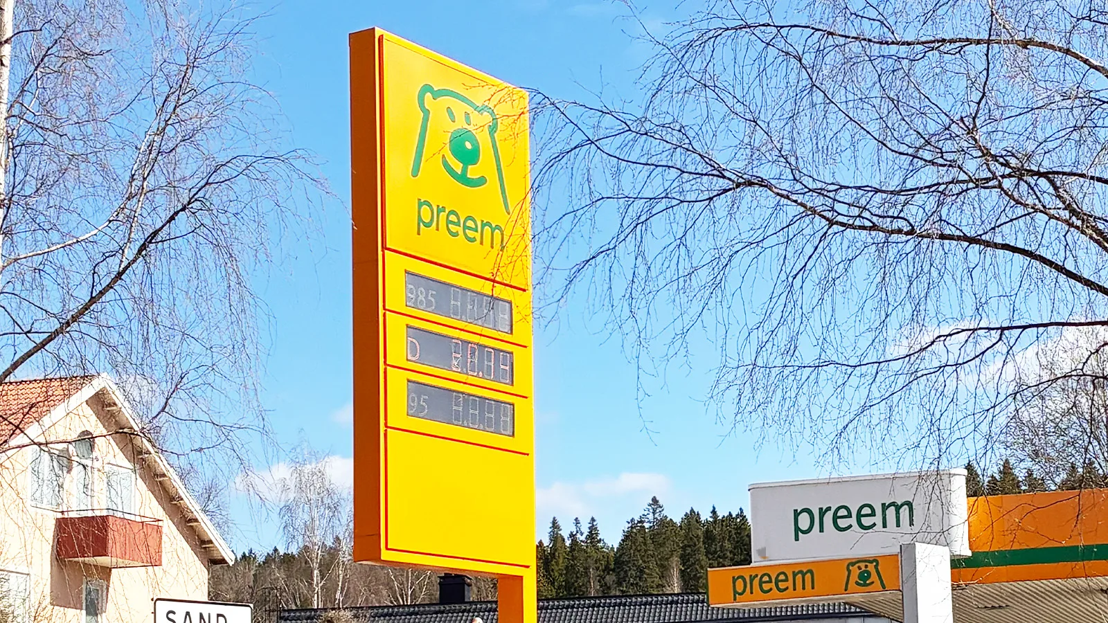 JUST NU: Bränslepriserna drar åt olika håll i dag