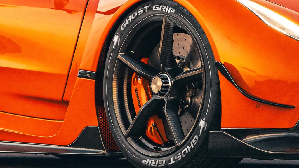 Carup har AI-genererat hur ett eventuellt "Ghost Grip-däck" kan se ut.