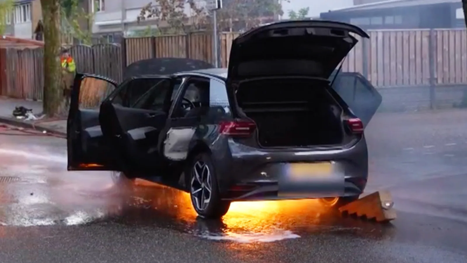 Dilemma med elbil – batteriet blev 150° C varmt