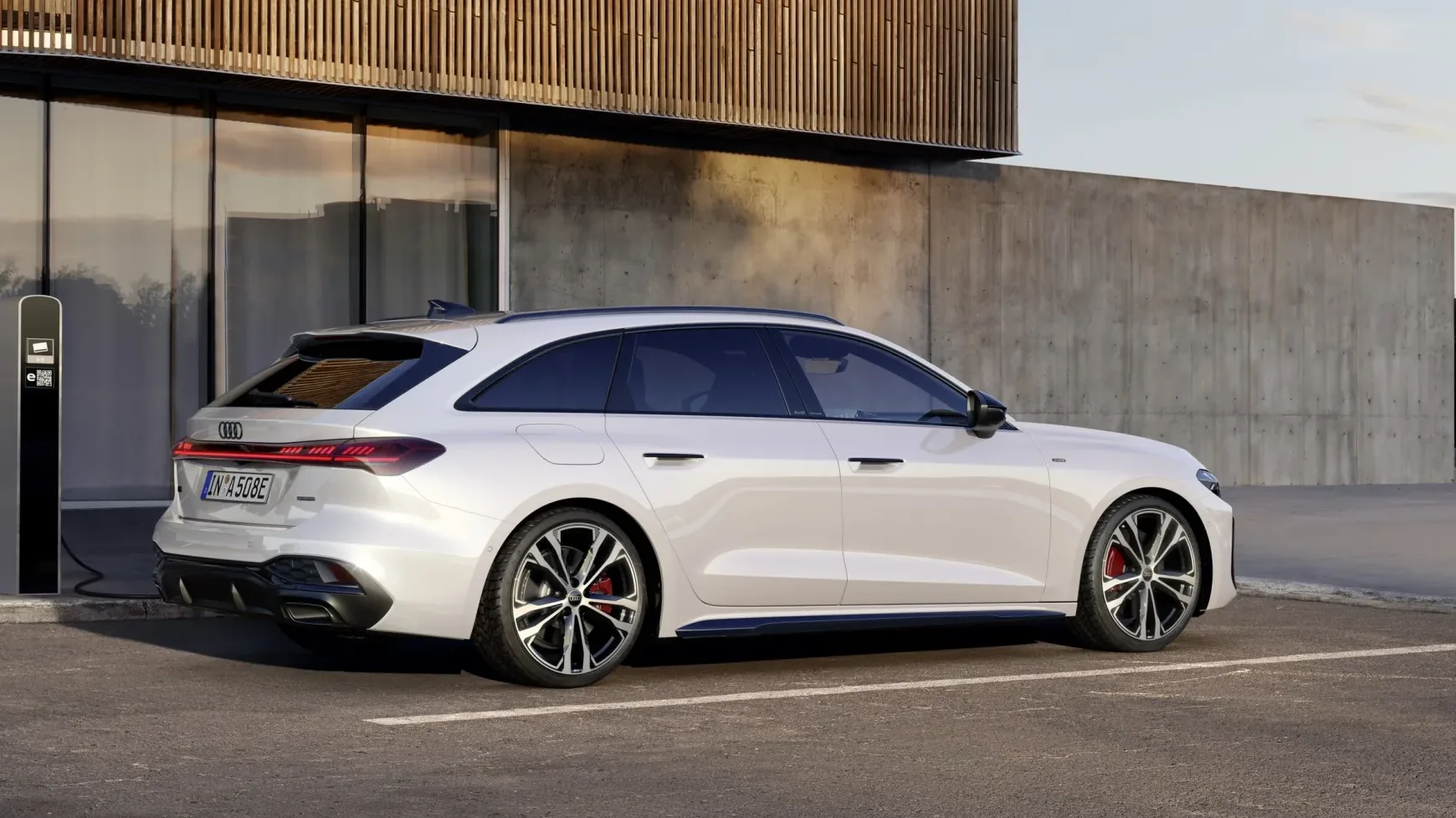 Galna rean i Sverige på Audis lyxiga laddhybrid