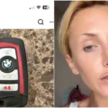 Bilnyckel på marketplace